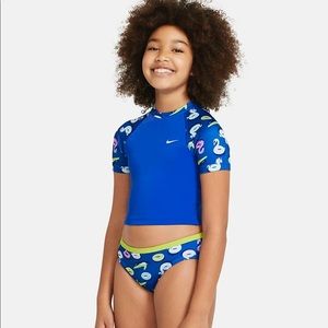 NWT!! Nike Girls size (8/10) small swimsuit